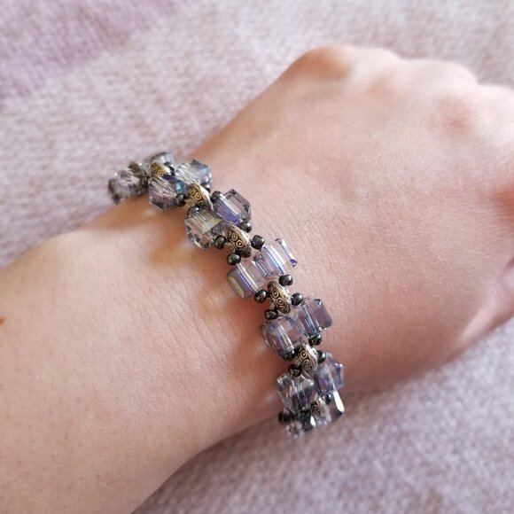 New handmade woven crystal bracelet with iridescent crystal cube beads - Picture 2 of 10